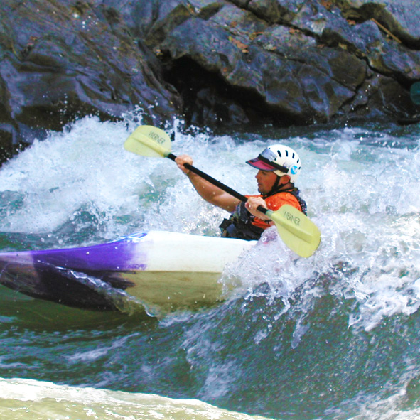 Practicar kayak en el Rio Amacuzac